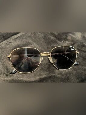 Quay Big Time Polarized Sunglasses NWOT
